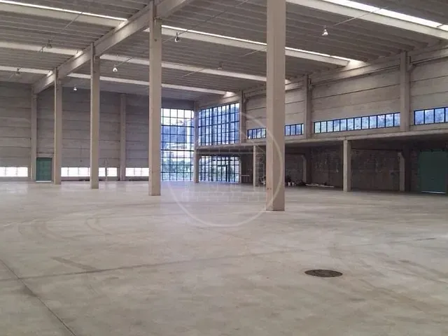 Galpão / Barracão com 25m², à venda ou para alugar, no bairro Ingahi em Itapevi