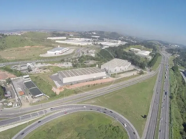Galpão / Barracão com 25m², à venda ou para alugar, no bairro Ingahi em Itapevi