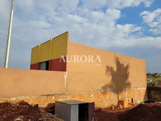 Galpão / Barracão com 373m², à venda, no bairro Carnascialli em Londrina