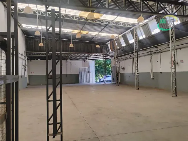 Galpão / Barracão com 649m², à venda ou para alugar, no bairro Jardim São Pedro em Hortolândia