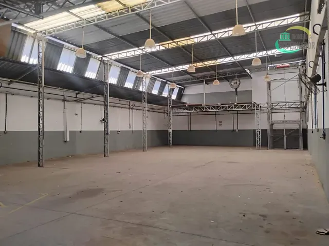Galpão / Barracão com 649m², à venda ou para alugar, no bairro Jardim São Pedro em Hortolândia