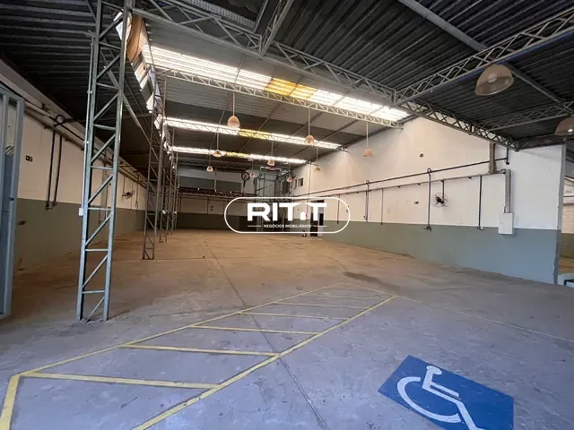 Galpão / Barracão com 648m², para alugar, no bairro Jardim São Pedro em Hortolândia
