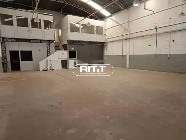 Galpão / Barracão com 648m², para alugar, no bairro Jardim São Pedro em Hortolândia