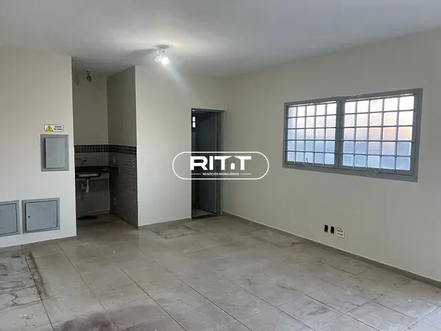 Galpão / Barracão com 258m², para alugar, no bairro Parque Via Norte em Campinas