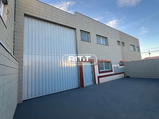 Galpão / Barracão com 258m², para alugar, no bairro Parque Via Norte em Campinas