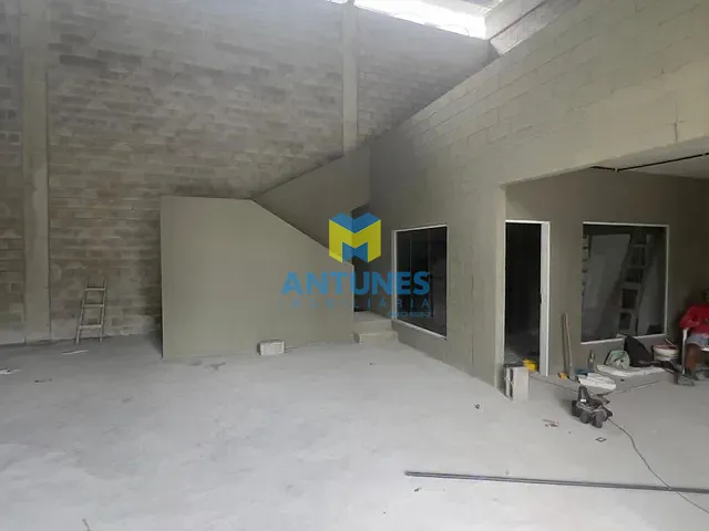 Galpão / Barracão com 301m², para alugar, no bairro Imbiribeira em Recife