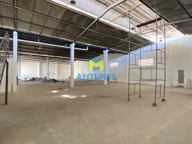 Galpão / Barracão com 1250m², para alugar, no bairro Imbiribeira em Recife
