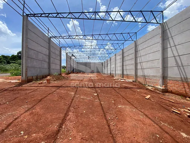 Galpão / Barracão com 675m², para alugar, no bairro Parque das Palmeiras em Chapecó