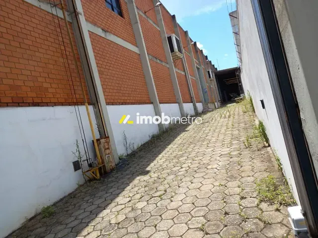 Galpão / Barracão com 3000m², para alugar, no bairro Jardim Santa Genebra em Campinas