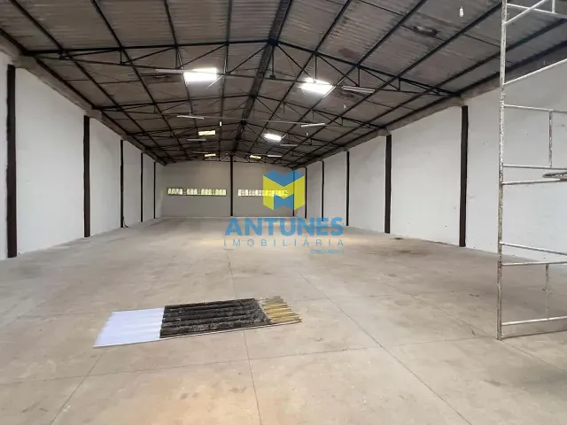 Galpão / Barracão com 700m², para alugar, no bairro Ibura em Recife