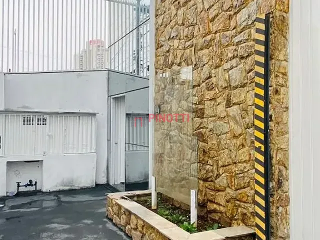 Galpão / Barracão à venda, no bairro Vila Sacadura Cabral em Santo André