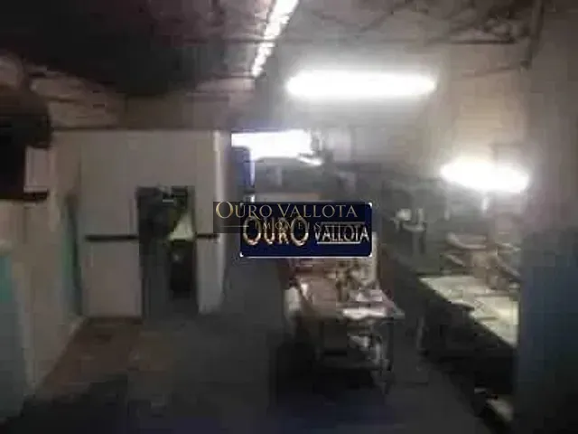 Galpão / Barracão com 794m², para alugar, no bairro Brás em São Paulo