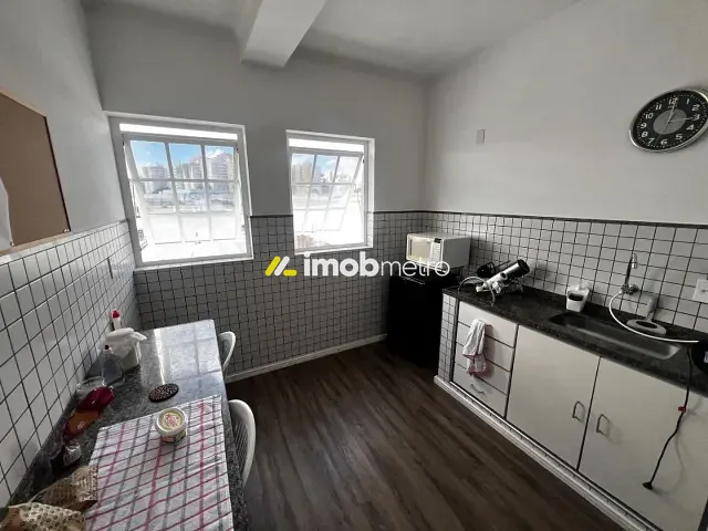 Galpão / Barracão com 375m², à venda, no bairro Vila Santana em Campinas