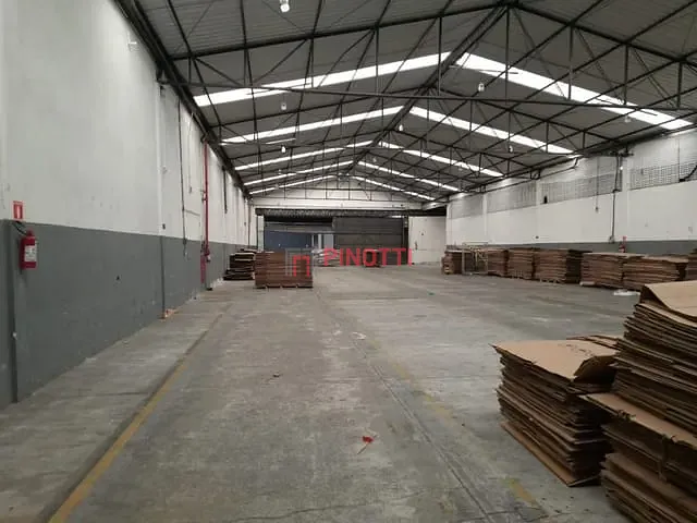 Galpão / Barracão para alugar, no bairro Vila Alvinópolis em São Bernardo do Campo