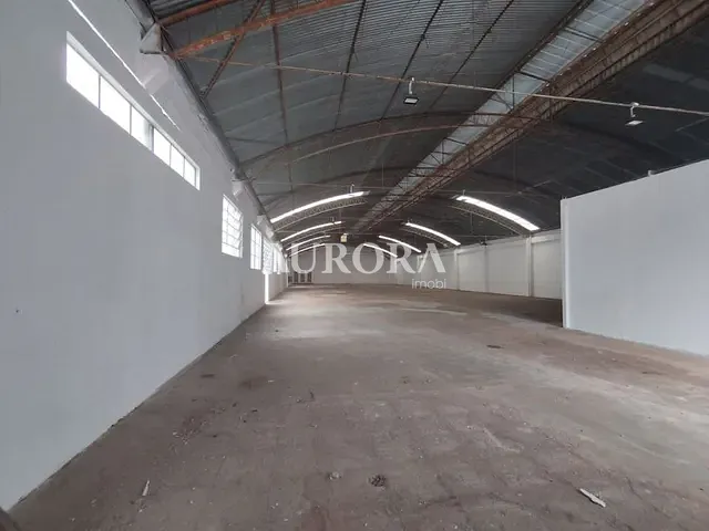 Galpão / Barracão com 1550m², para alugar, no bairro Veraliz em Londrina