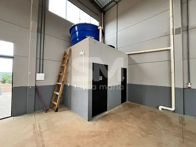 Galpão / Barracão com 360m², para alugar, no bairro Araras em Chapecó