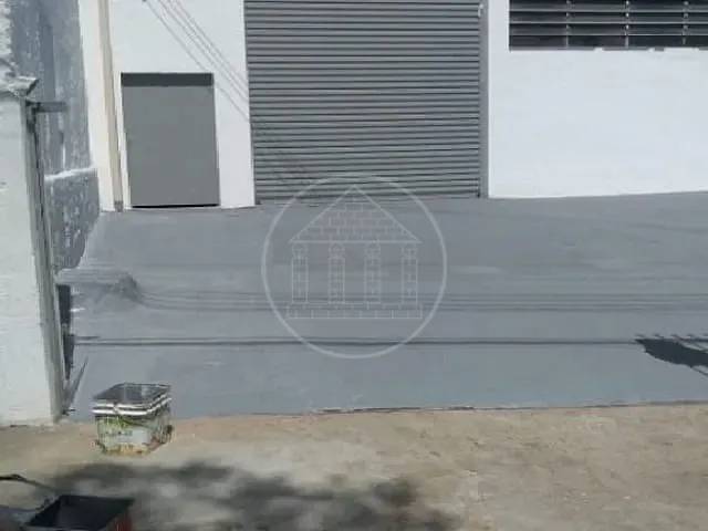 Galpão / Barracão com 250m², para alugar, no bairro Vila Baby em São Paulo