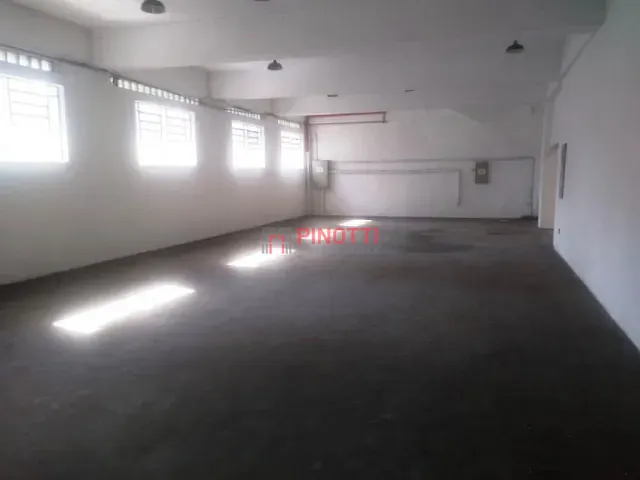 Galpão / Barracão à venda ou para alugar, no bairro Centro em São Bernardo do Campo