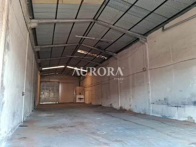 Galpão / Barracão com 550m², para alugar, no bairro Jardim Marissol em Londrina