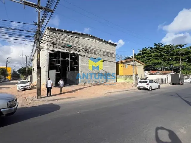 Galpão / Barracão com 405m², para alugar, no bairro Imbiribeira em Recife