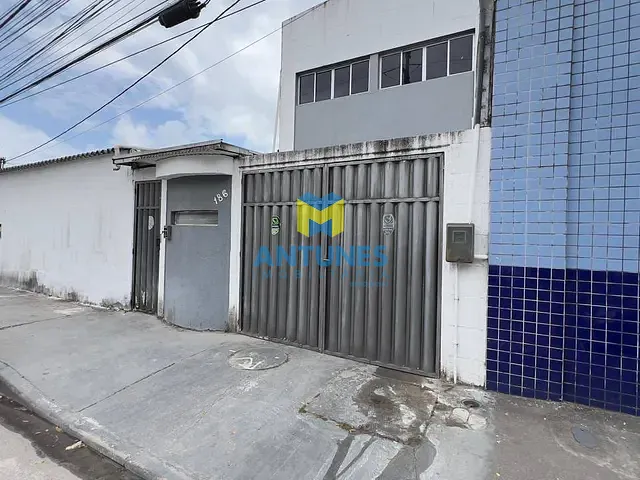 Galpão / Barracão com 240m², para alugar, no bairro Imbiribeira em Recife