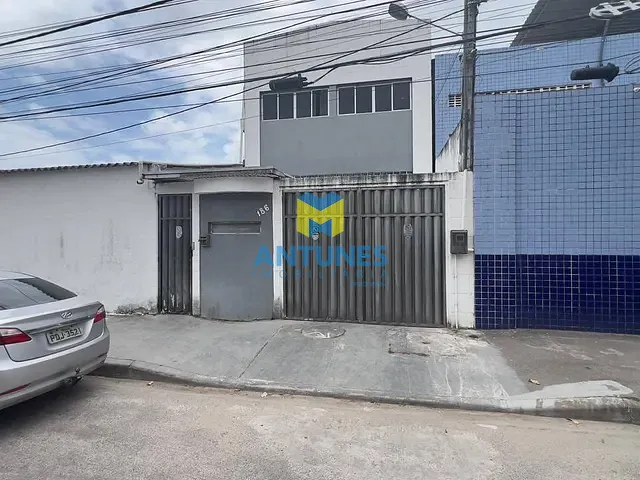 Galpão / Barracão com 240m², para alugar, no bairro Imbiribeira em Recife