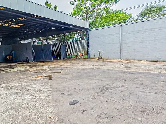 Galpão / Barracão com 1400m², à venda, no bairro Interlagos em São Paulo