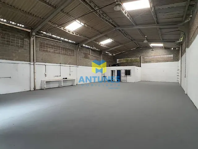 Galpão / Barracão com 300m², para alugar, no bairro Piedade em Jaboatão dos Guararapes
