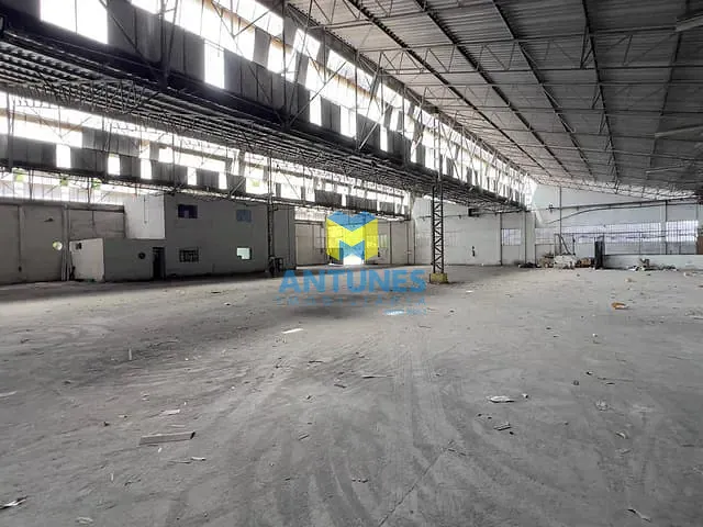 Galpão / Barracão com 2700m², para alugar, no bairro Prazeres em Jaboatão dos Guararapes