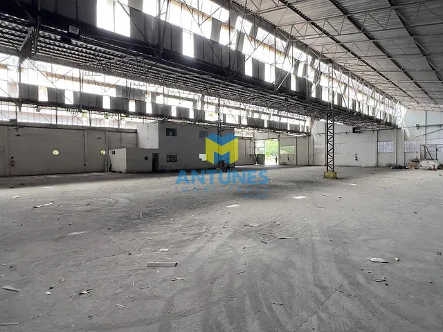 Galpão / Barracão com 2700m², para alugar, no bairro Prazeres em Jaboatão dos Guararapes