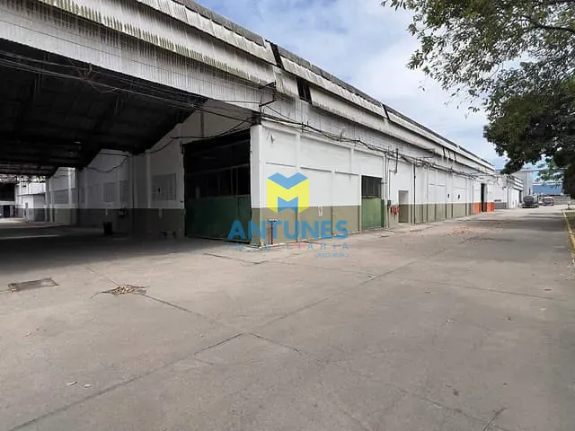 Galpão / Barracão com 2700m², para alugar, no bairro Prazeres em Jaboatão dos Guararapes