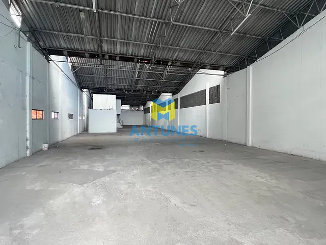 Galpão / Barracão com 650m², para alugar, no bairro Prazeres em Jaboatão dos Guararapes