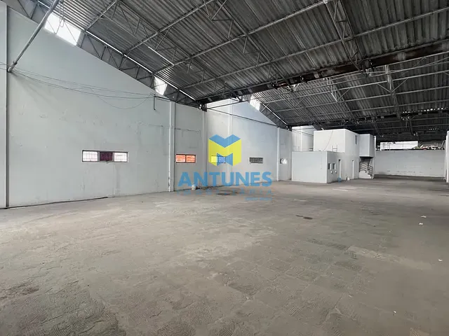 Galpão / Barracão com 650m², para alugar, no bairro Prazeres em Jaboatão dos Guararapes