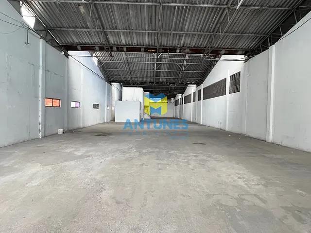 Galpão / Barracão com 650m², para alugar, no bairro Prazeres em Jaboatão dos Guararapes