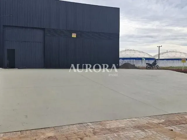 Galpão / Barracão com 700m², à venda ou para alugar, no bairro São Lourenço em Londrina