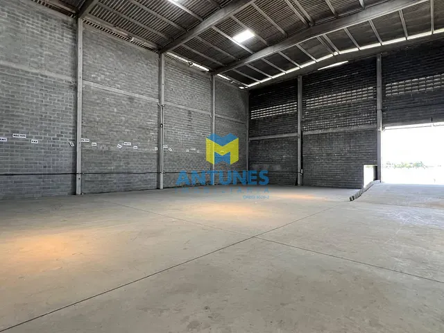 Galpão / Barracão com 600m², para alugar, no bairro Prazeres em Jaboatão dos Guararapes