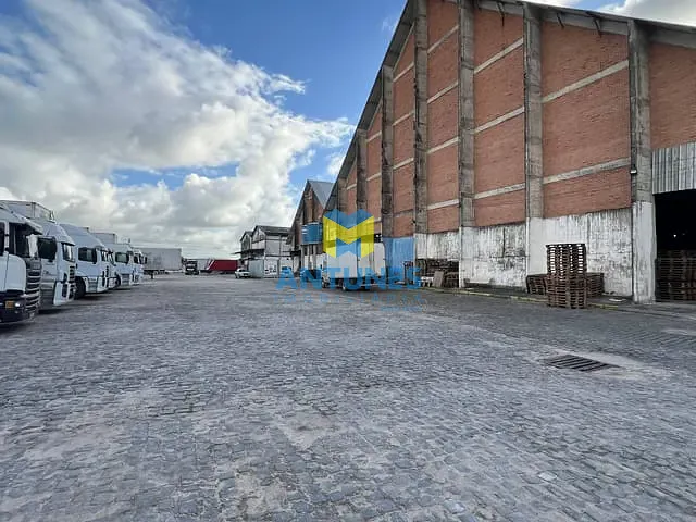 Galpão / Barracão com 3800m², para alugar, no bairro Prazeres em Jaboatão dos Guararapes