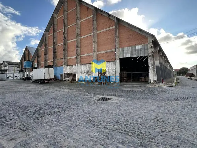 Galpão / Barracão com 3800m², para alugar, no bairro Prazeres em Jaboatão dos Guararapes