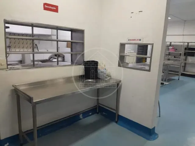 Galpão / Barracão com 900m², para alugar, no bairro Santo Amaro em São Paulo