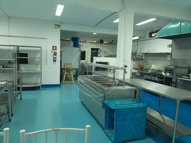 Galpão / Barracão com 900m², para alugar, no bairro Santo Amaro em São Paulo
