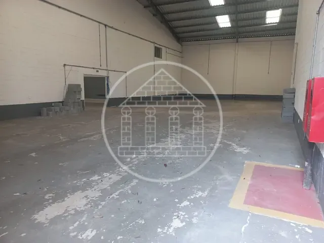 Galpão / Barracão com 20000m², para alugar, no bairro Jardim Arpoador em São Paulo