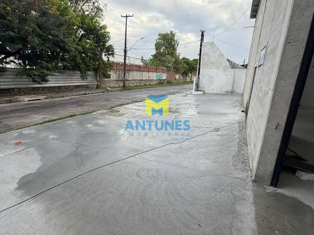 Galpão / Barracão com 860m², para alugar, no bairro Imbiribeira em Recife