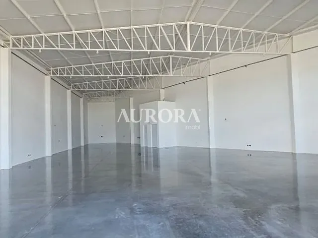 Galpão / Barracão com 634m², para alugar, no bairro Messiânico em Londrina