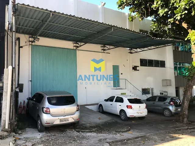 Galpão / Barracão com 250m², para alugar, no bairro Jardim Jordão em Jaboatão dos Guararapes