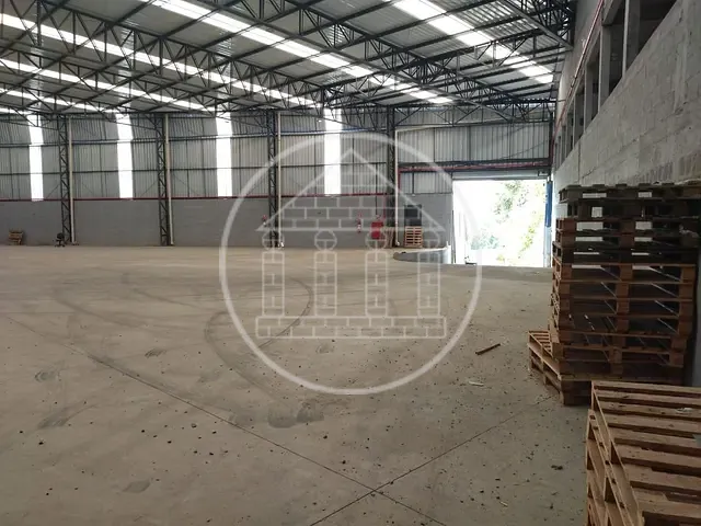Galpão / Barracão com 2500m², para alugar, no bairro Parque Edu Chaves em São Paulo
