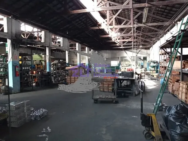Galpão / Barracão com 1600m², à venda, no bairro Vila Invernada em São Paulo