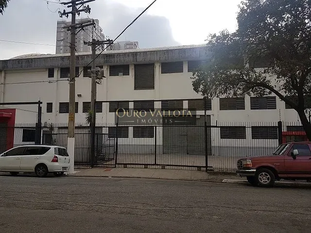 Galpão / Barracão com 1818m², para alugar, no bairro Água Branca em São Paulo