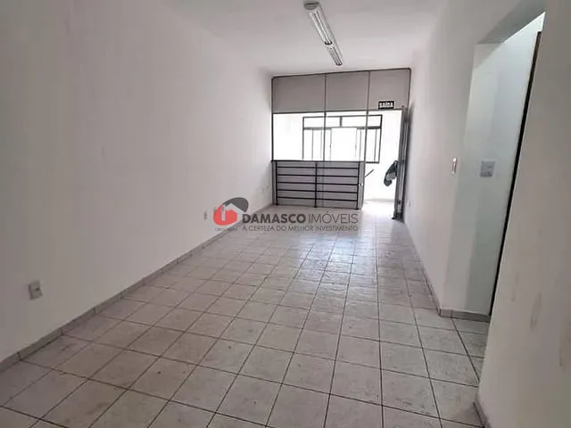 Galpão / Barracão com 350m², para alugar, no bairro Jardim em Santo André