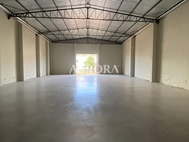 Galpão / Barracão com 450m², para alugar, no bairro Centro em Londrina