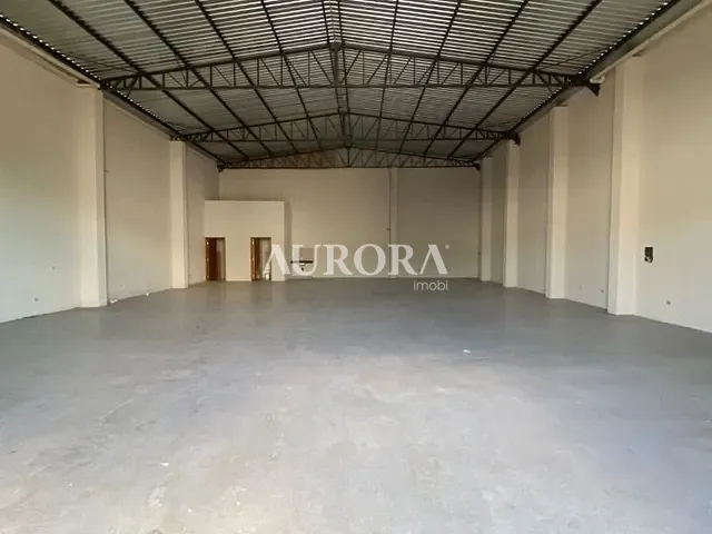 Galpão / Barracão com 450m², para alugar, no bairro Centro em Londrina